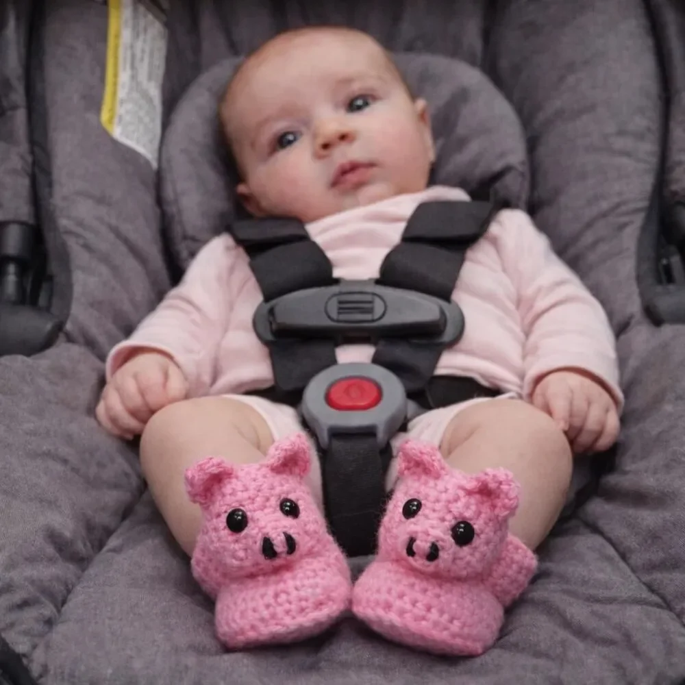 Crochet Pig Baby Booties: Pink Piglet Newborn Slippers (0-3 Months)